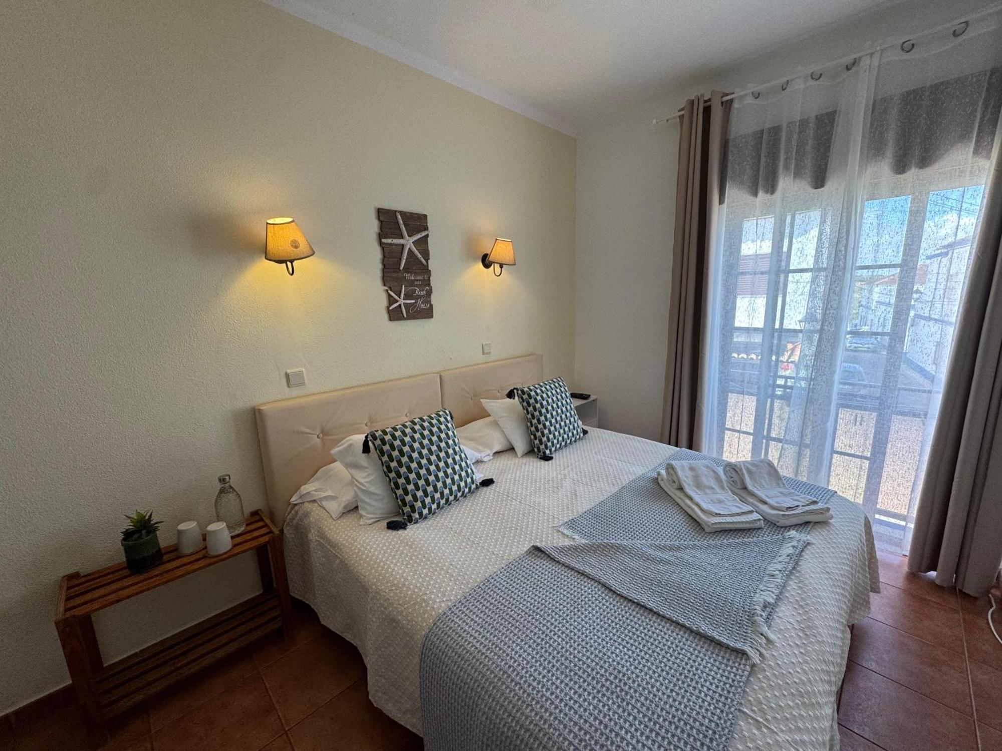 Quartos Abelha Porto Covo Exteriér fotografie